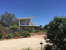 Lyreen's Apartment B&B