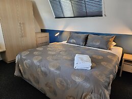 Semaphore Blue Apartments