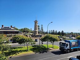 Semaphore Blue Apartments