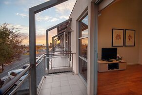 Semaphore Blue Apartments