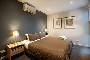 Semaphore Blue Apartments