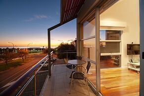 Semaphore Blue Apartments