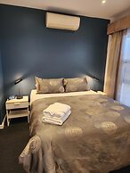 Semaphore Blue Apartments