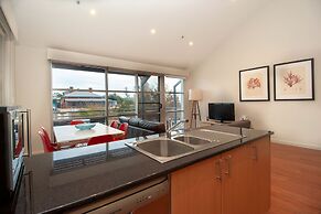 Semaphore Blue Apartments