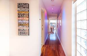 Semaphore Blue Apartments