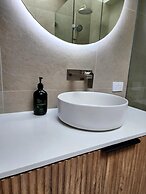 Semaphore Blue Apartments