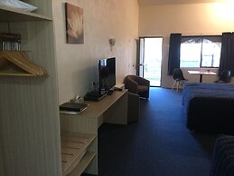 Captains Quarters Motor Inn