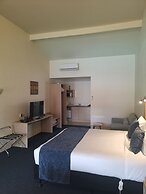 Captains Quarters Motor Inn