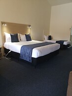 Captains Quarters Motor Inn