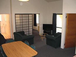 Captains Quarters Motor Inn