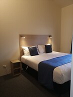 Captains Quarters Motor Inn