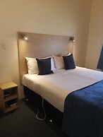 Captains Quarters Motor Inn