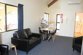 Captains Quarters Motor Inn