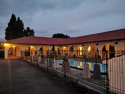 Captains Quarters Motor Inn