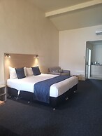 Captains Quarters Motor Inn