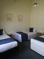 Captains Quarters Motor Inn