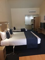 Captains Quarters Motor Inn