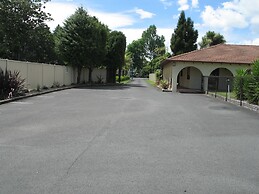 Captains Quarters Motor Inn