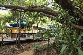 Albatross Bay Resort