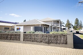 Clearwater Motel Apartments