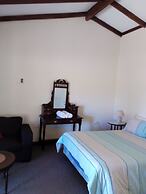 Marri Lodge & Cottages