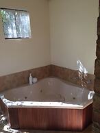 Marri Lodge & Cottages