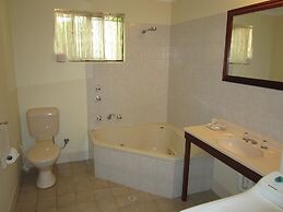 Marri Lodge & Cottages