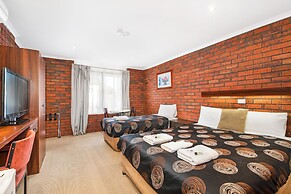 Golden Country Motel & Caravan Park