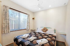 Golden Country Motel & Caravan Park