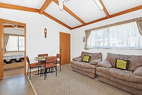 Golden Country Motel & Caravan Park