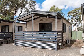 Golden Country Motel & Caravan Park