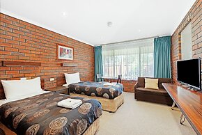 Golden Country Motel & Caravan Park