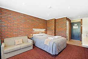 Golden Country Motel & Caravan Park