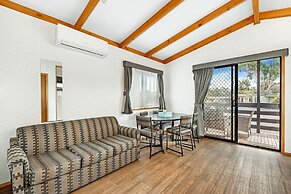 Golden Country Motel & Caravan Park