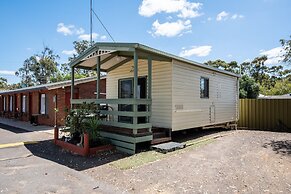 Golden Country Motel & Caravan Park