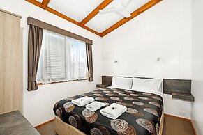 Golden Country Motel & Caravan Park