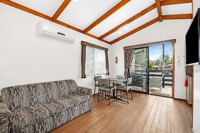 Golden Country Motel & Caravan Park