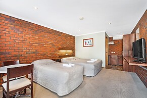 Golden Country Motel & Caravan Park