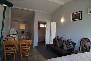 Tui Lodge Motel