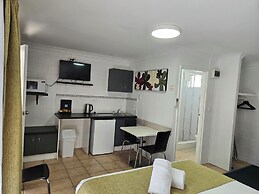 Cleveland Motor Inn