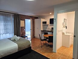 Cleveland Motor Inn