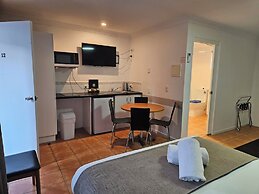 Cleveland Motor Inn