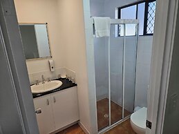 Cleveland Motor Inn