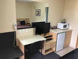 Alhambra Oaks Motor Lodge