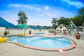 Clog Barn Caravan Park