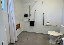 Carrick Lodge Motel