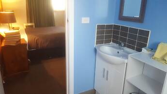 Clunes Motel