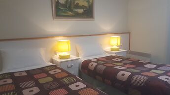 Clunes Motel