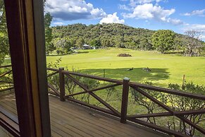 Wisteria Cottage and Cabins