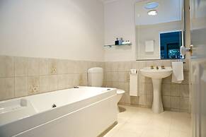 Yarra Glen Racecourse Apartments